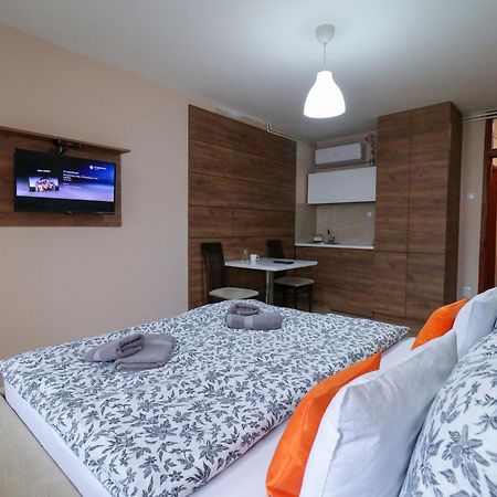 Studio Apartments Maksimovic Nis Exterior foto