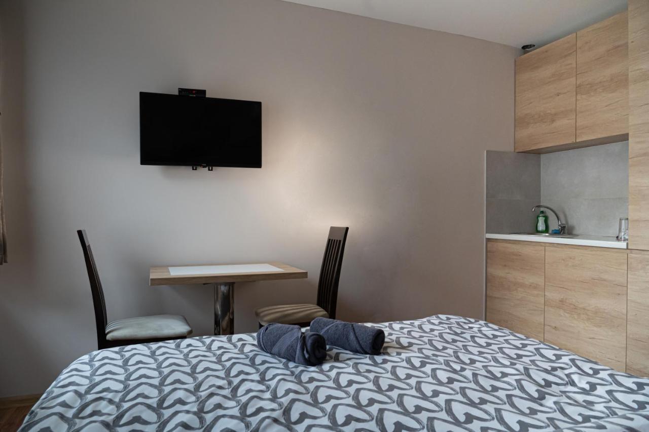 Studio Apartments Maksimovic Nis Exterior foto