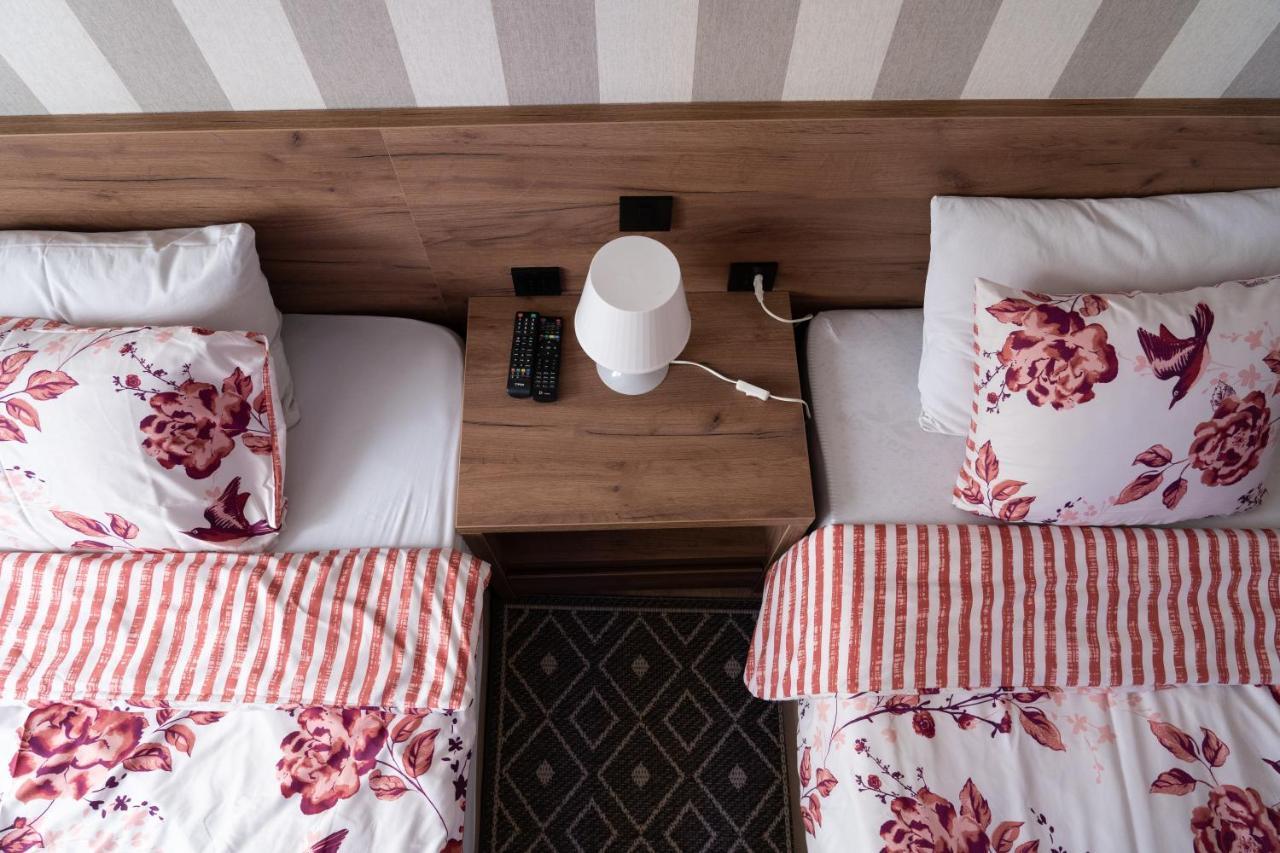 Studio Apartments Maksimovic Nis Exterior foto