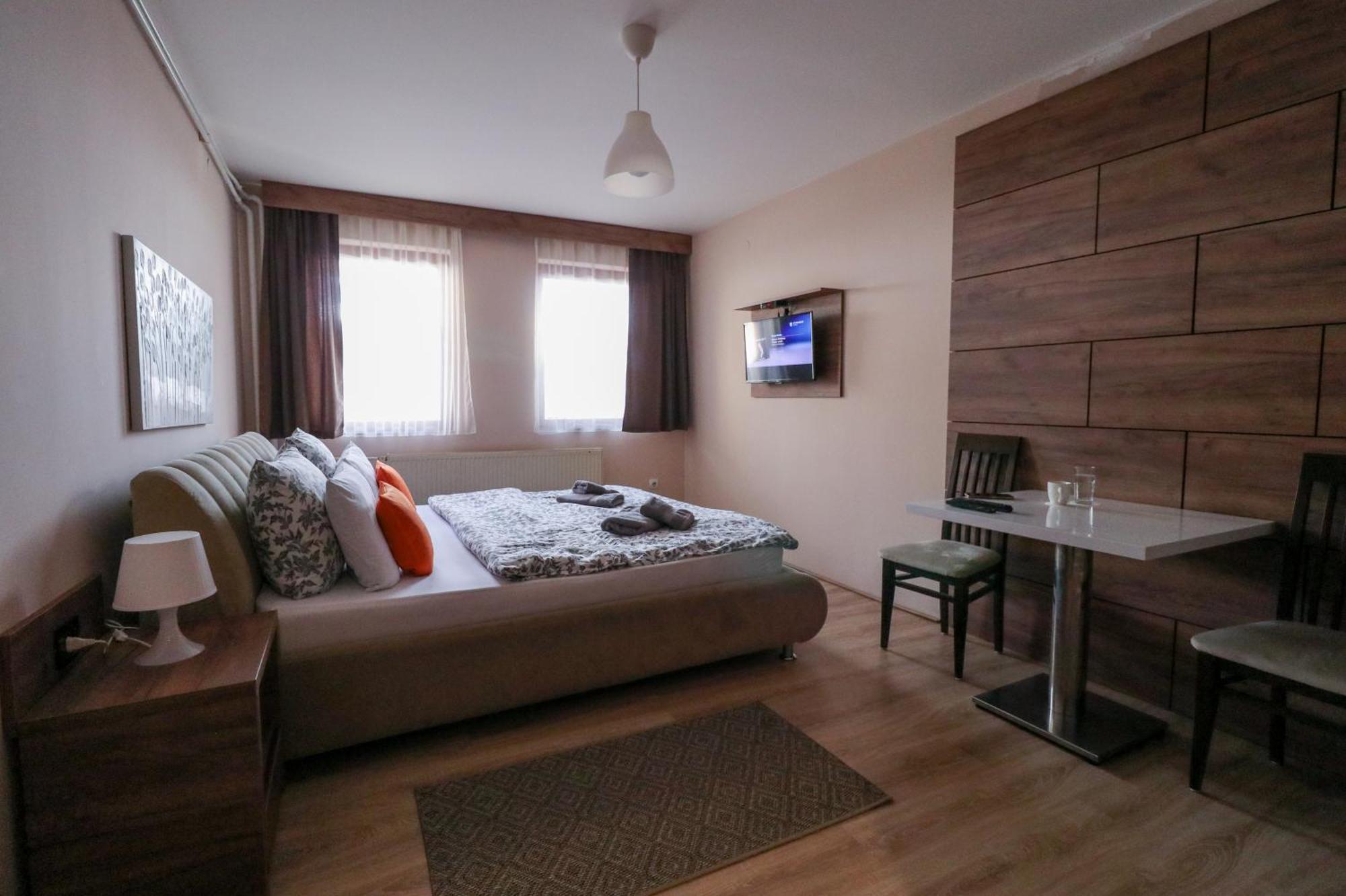 Studio Apartments Maksimovic Nis Exterior foto