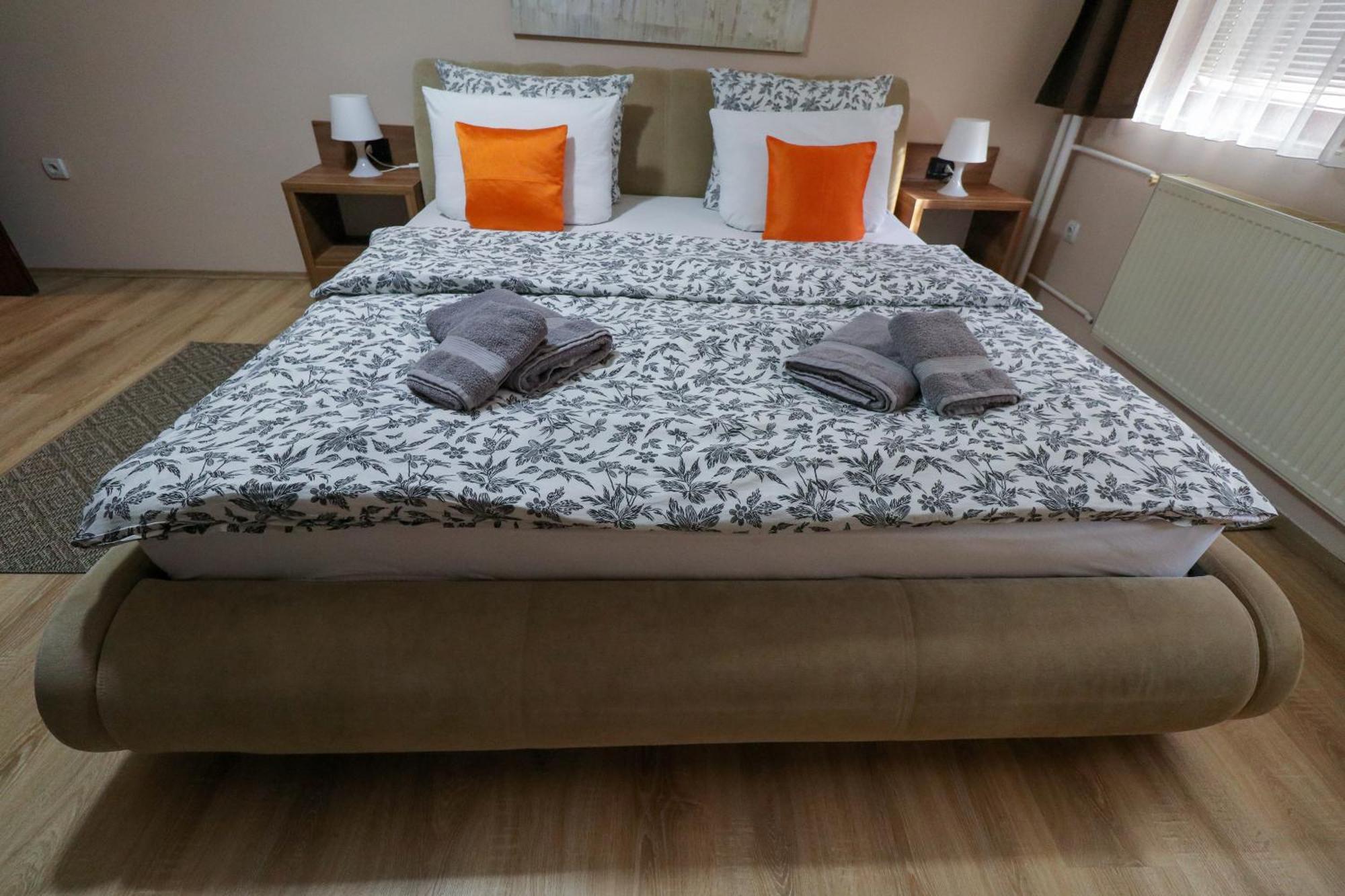 Studio Apartments Maksimovic Nis Exterior foto